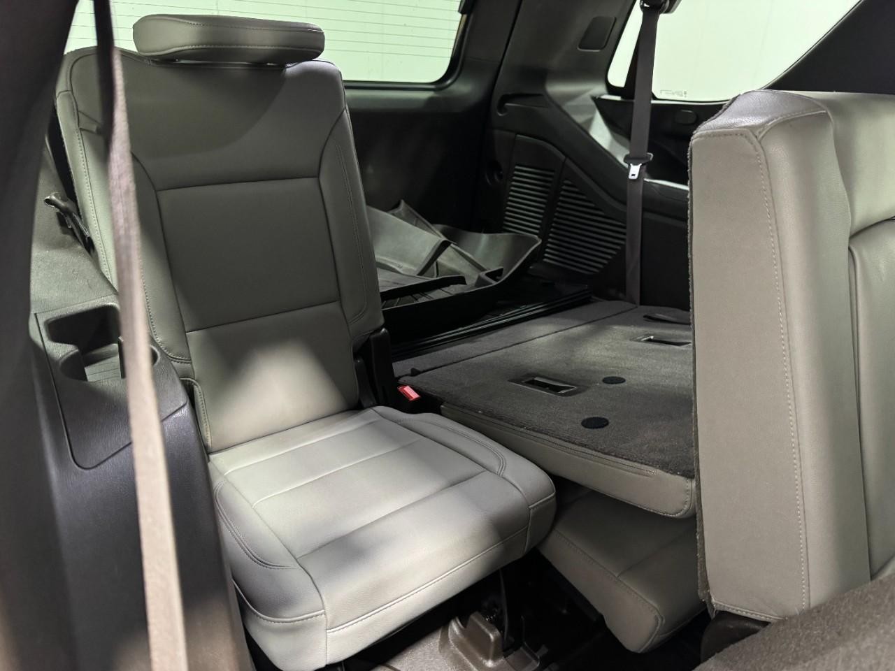 Chevrolet Tahoe Vehicle Full-screen Gallery Image 11