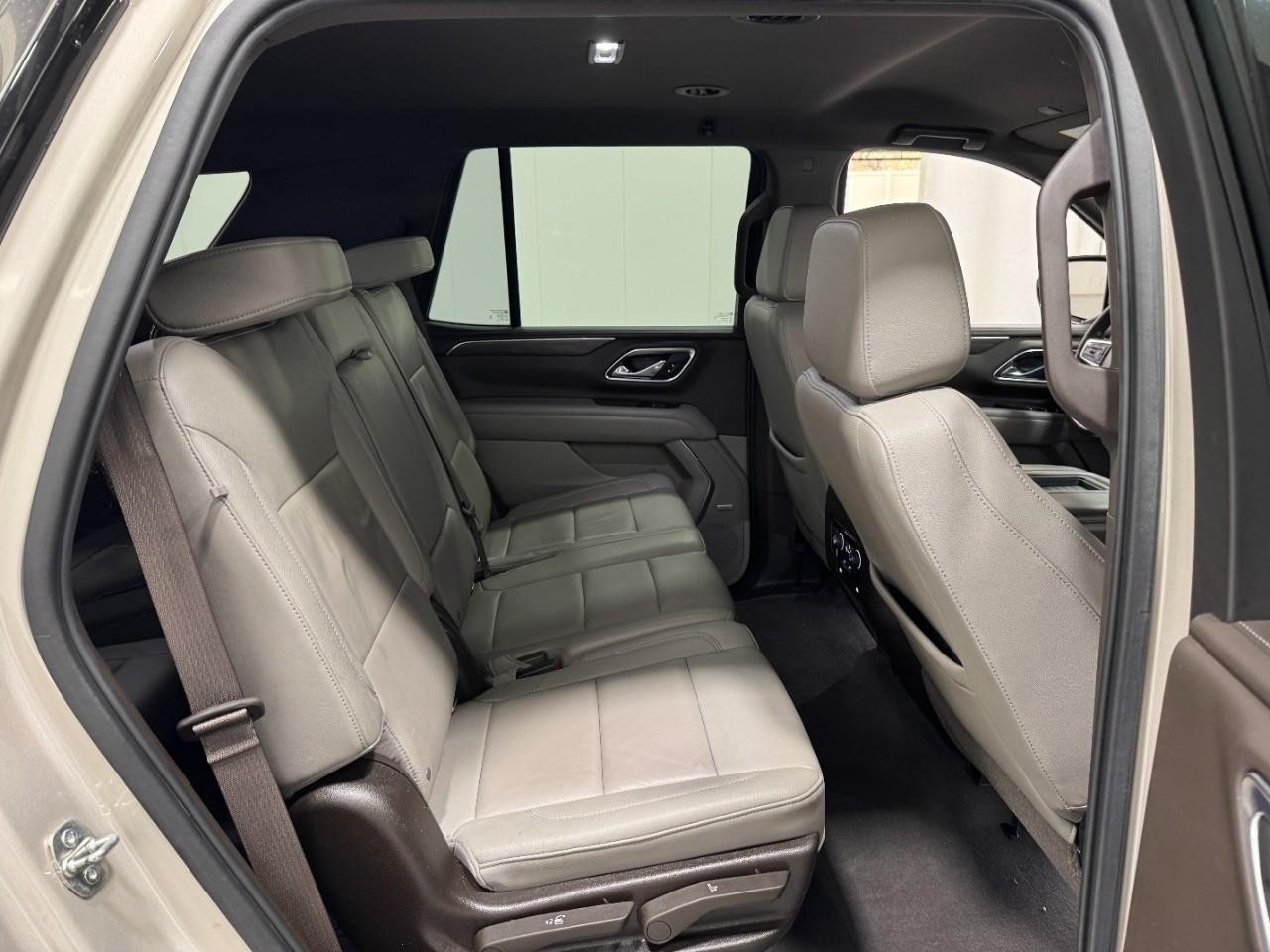 Chevrolet Tahoe Vehicle Full-screen Gallery Image 12
