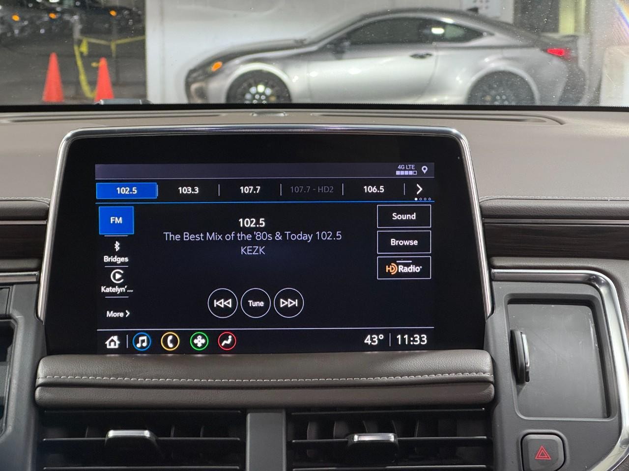 Chevrolet Tahoe Vehicle Full-screen Gallery Image 16