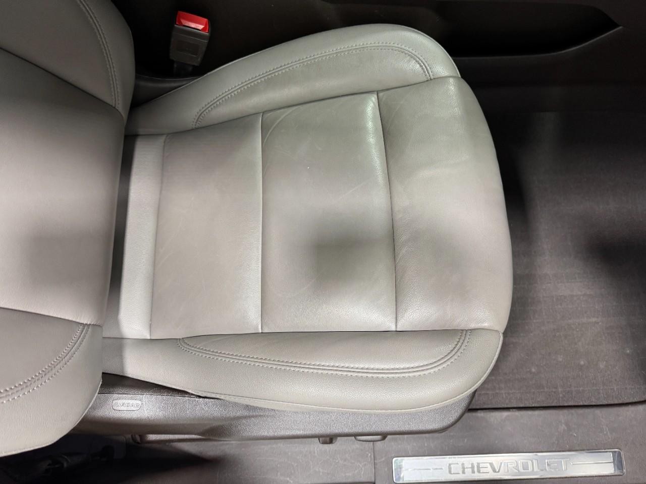 Chevrolet Tahoe Vehicle Full-screen Gallery Image 21