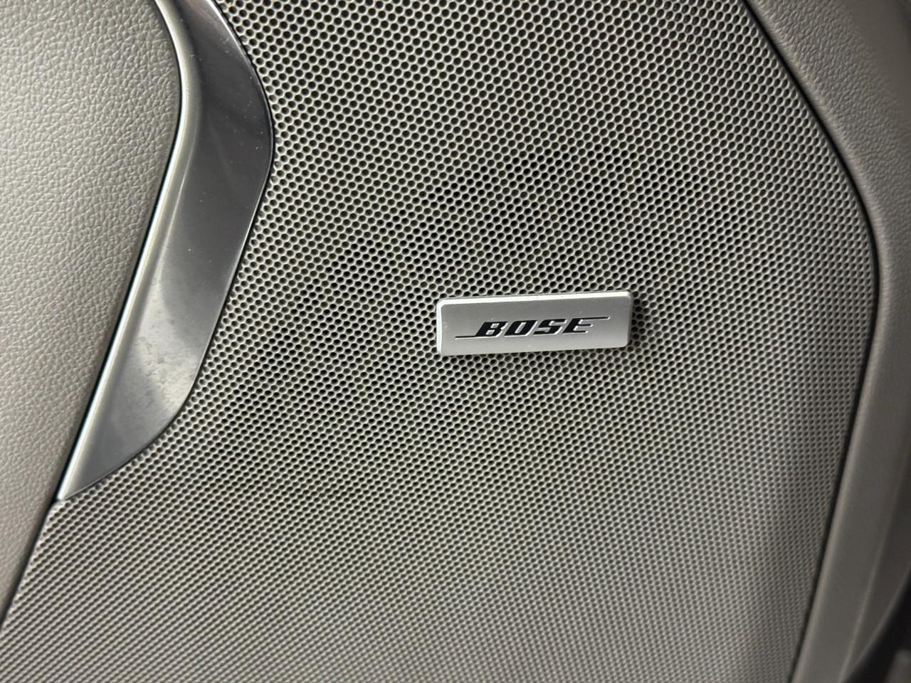 Chevrolet Tahoe Vehicle Full-screen Gallery Image 27