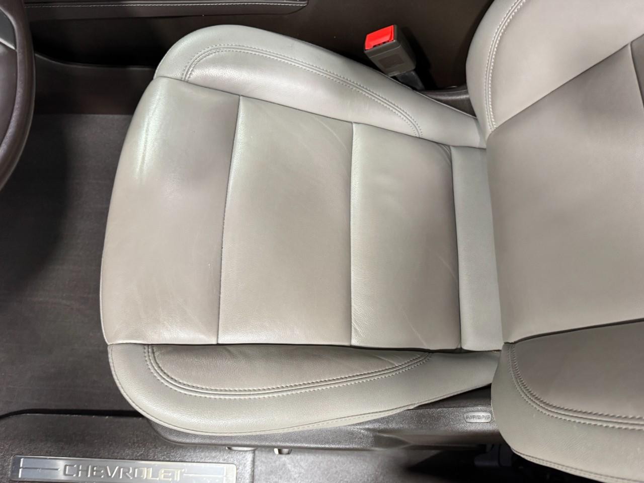 Chevrolet Tahoe Vehicle Full-screen Gallery Image 29