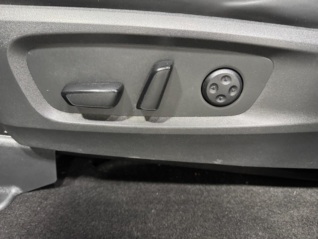 INFINITI QX60 Vehicle Full-screen Gallery Image 29