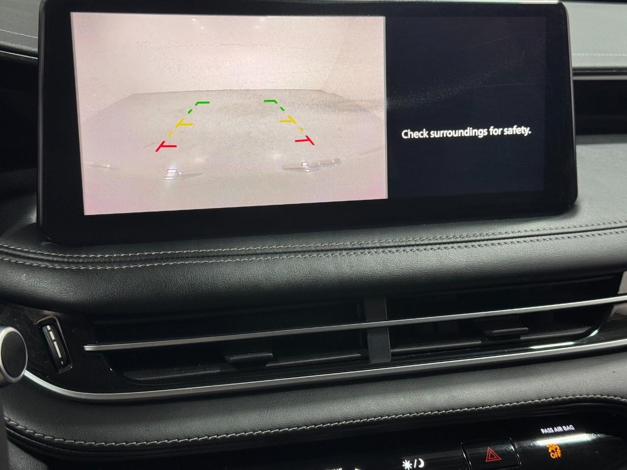 INFINITI QX60 Vehicle Full-screen Gallery Image 34