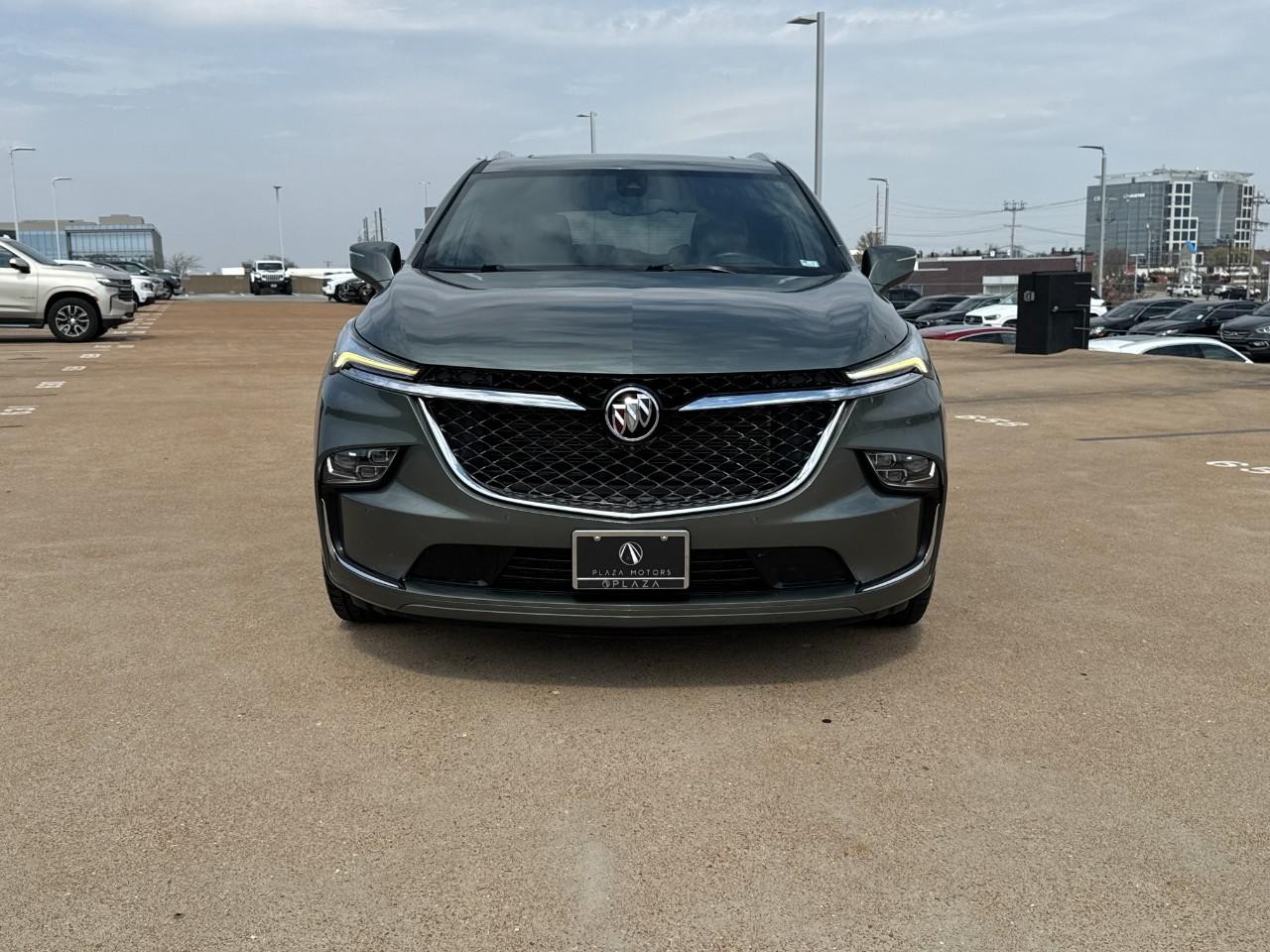 Buick Enclave Vehicle Full-screen Gallery Image 7