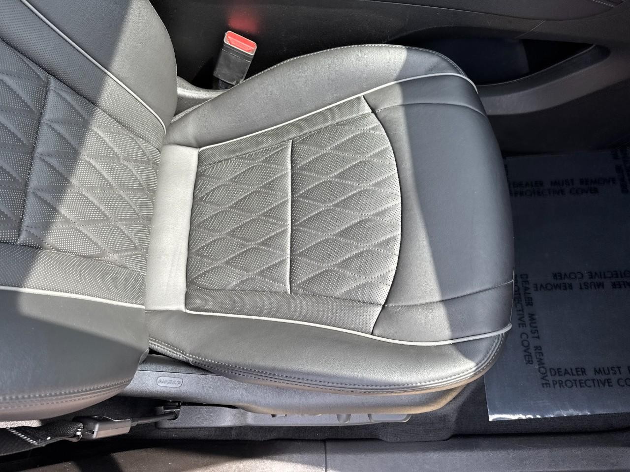 Buick Enclave Vehicle Full-screen Gallery Image 22