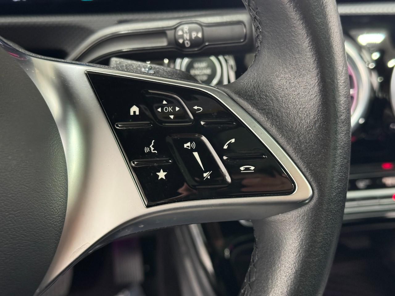 Mercedes-Benz CLA Vehicle Full-screen Gallery Image 33