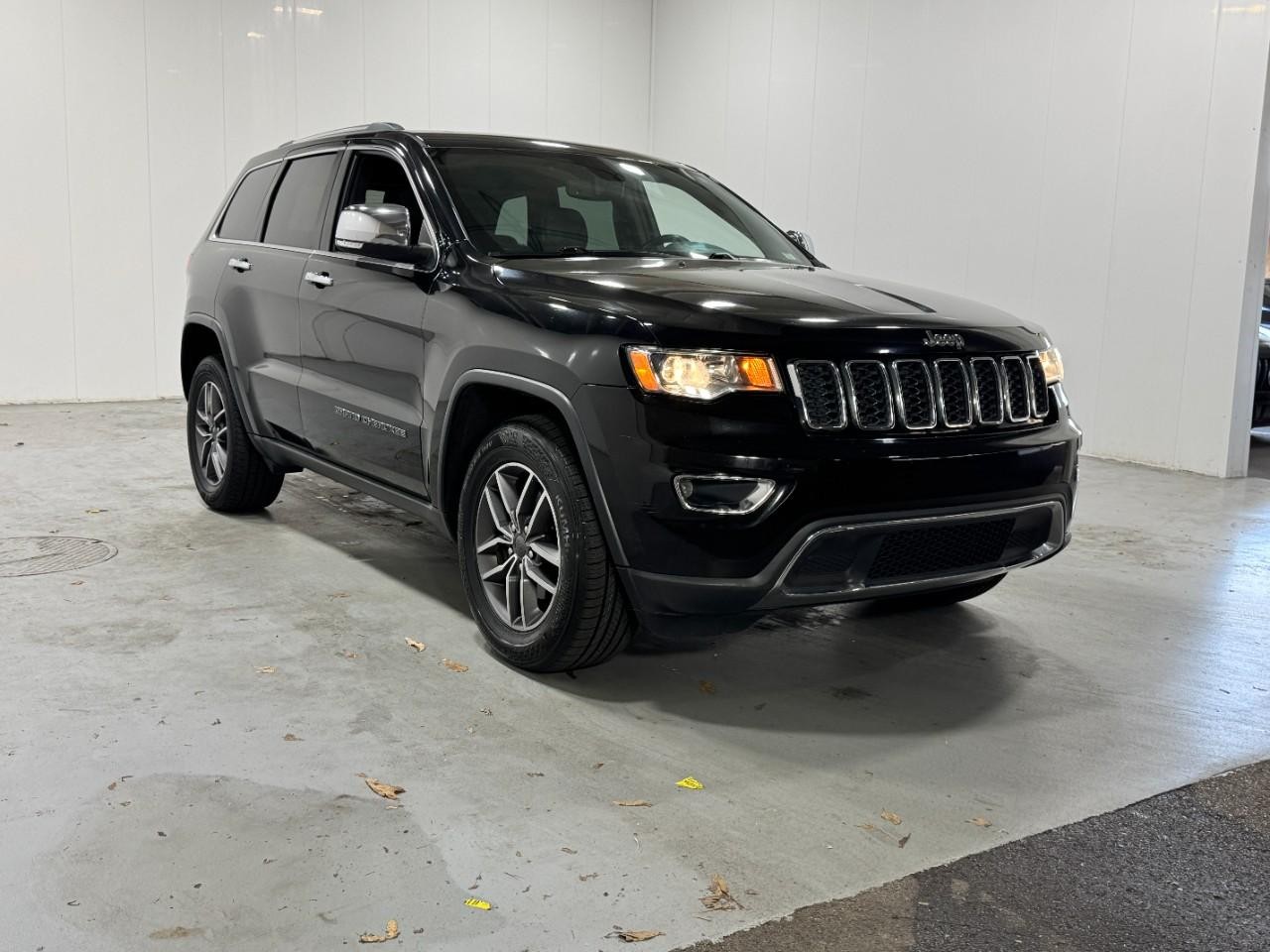 Jeep Grand Cherokee Vehicle Full-screen Gallery Image 6