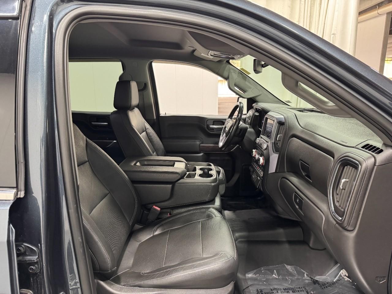 GMC Sierra 1500 Vehicle Full-screen Gallery Image 16