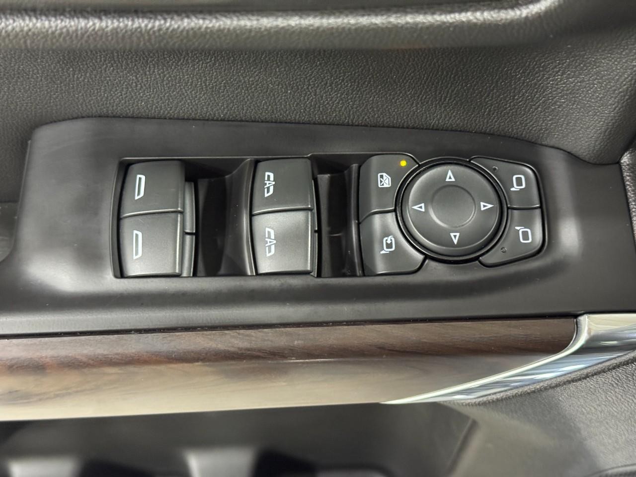 GMC Sierra 1500 Vehicle Full-screen Gallery Image 22