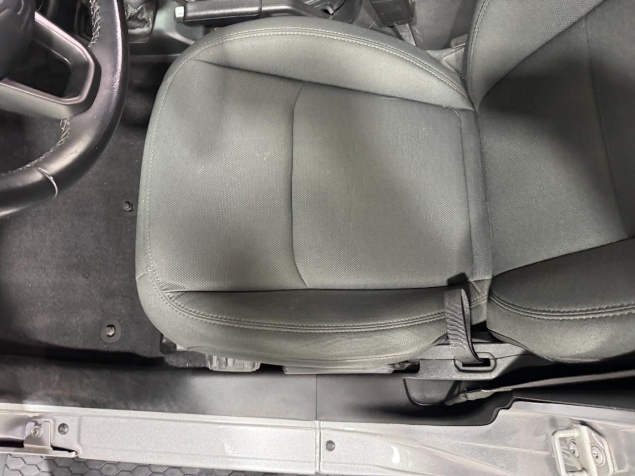 Jeep Wrangler Vehicle Full-screen Gallery Image 26