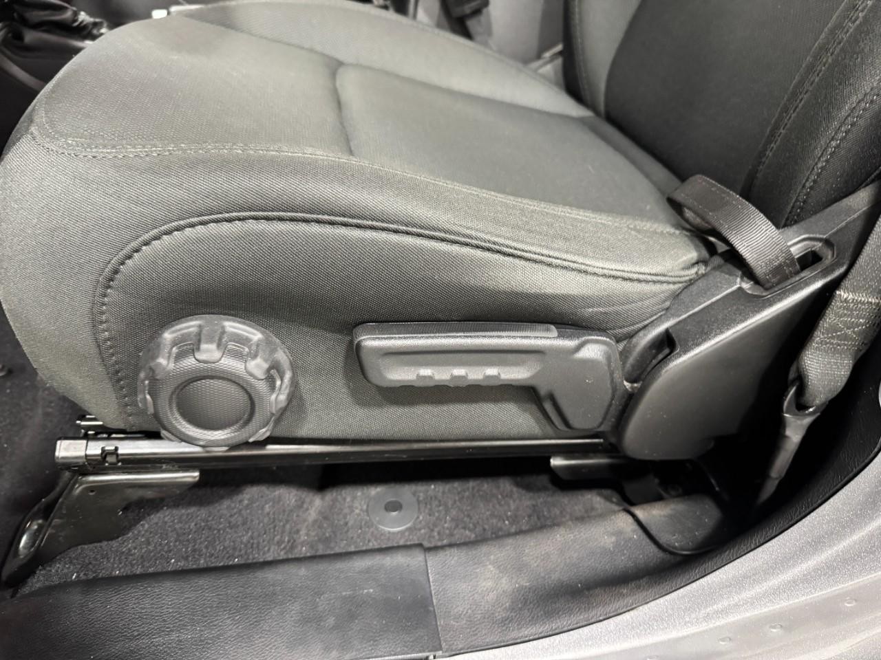 Jeep Wrangler Vehicle Full-screen Gallery Image 27