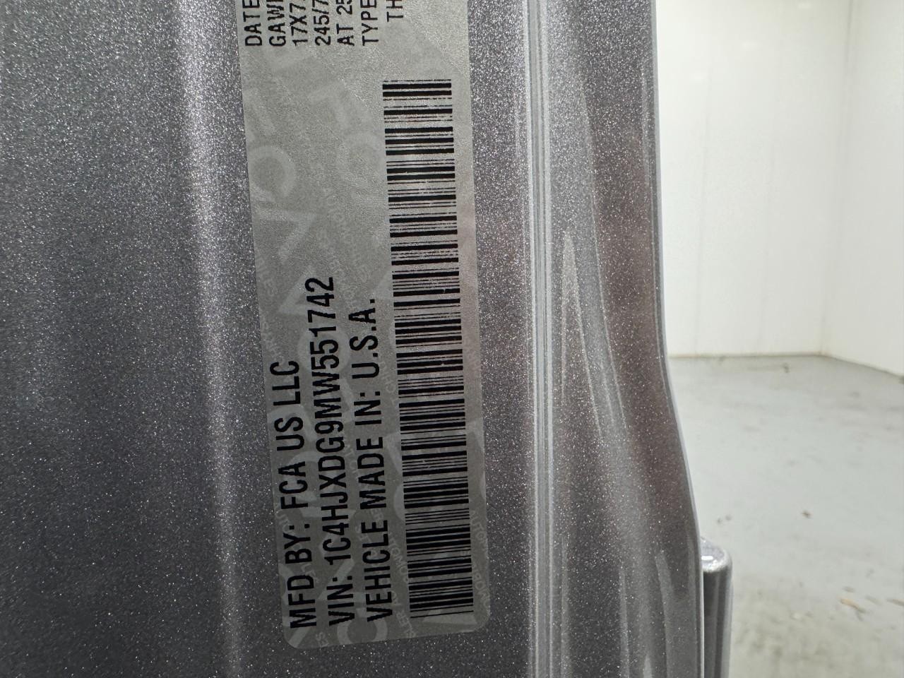 Jeep Wrangler Vehicle Full-screen Gallery Image 33