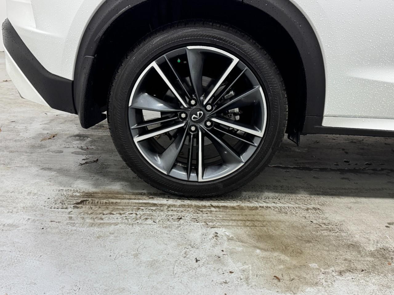 INFINITI QX55 Vehicle Full-screen Gallery Image 5