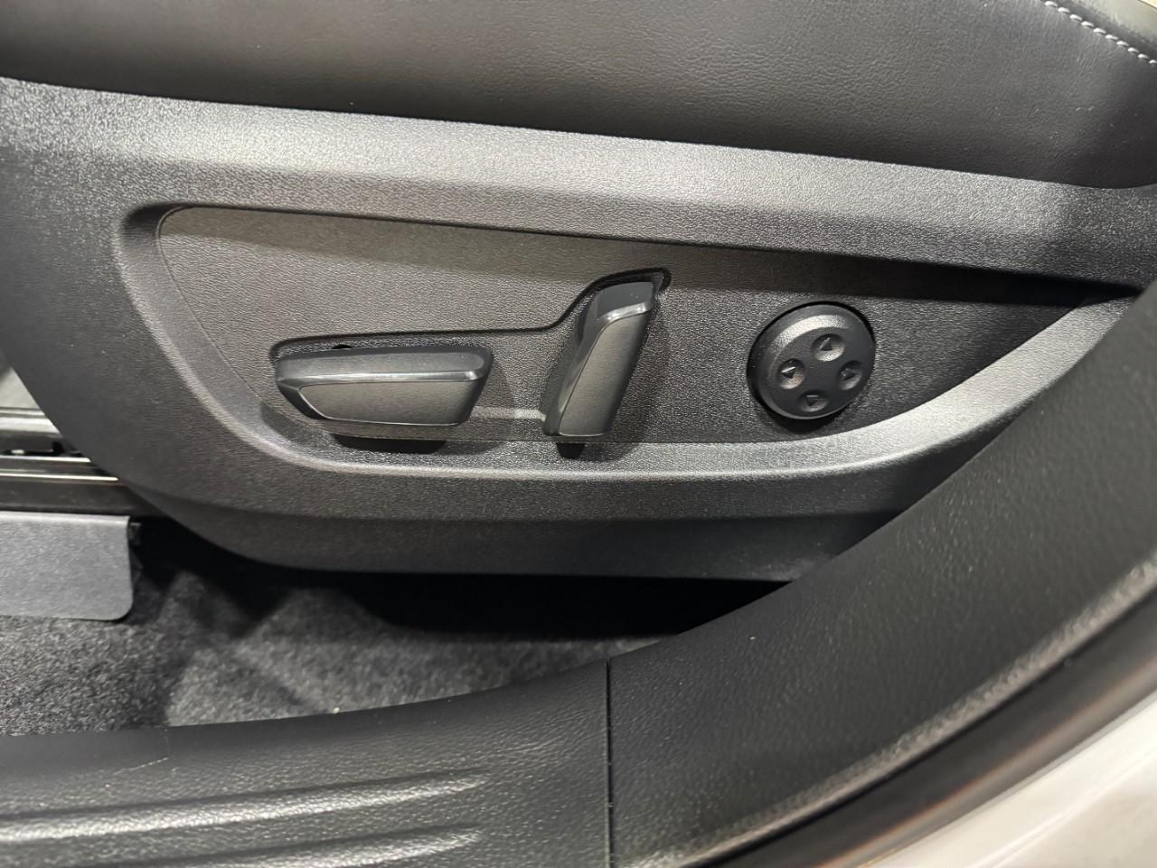 INFINITI QX55 Vehicle Full-screen Gallery Image 26