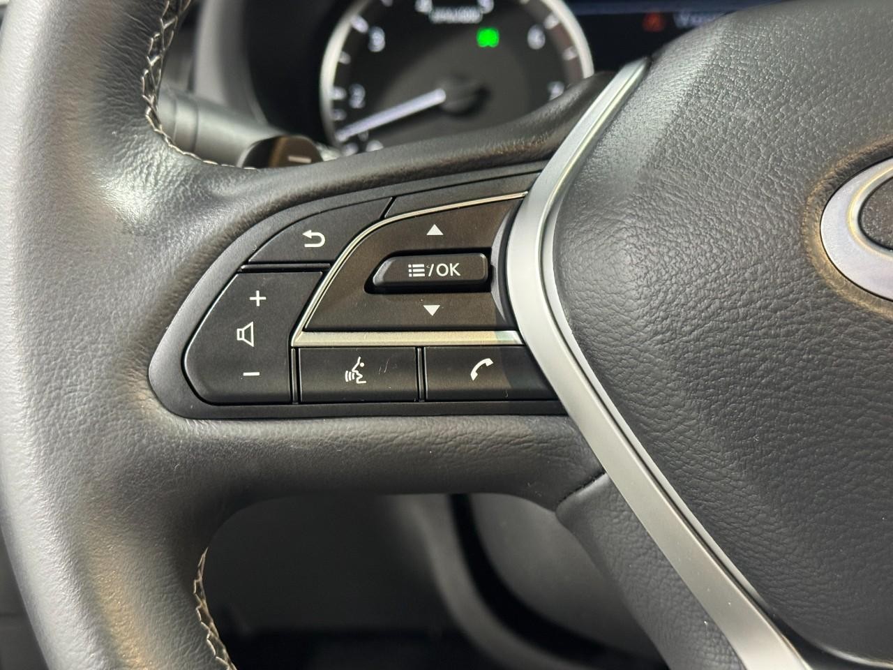 INFINITI QX55 Vehicle Full-screen Gallery Image 28