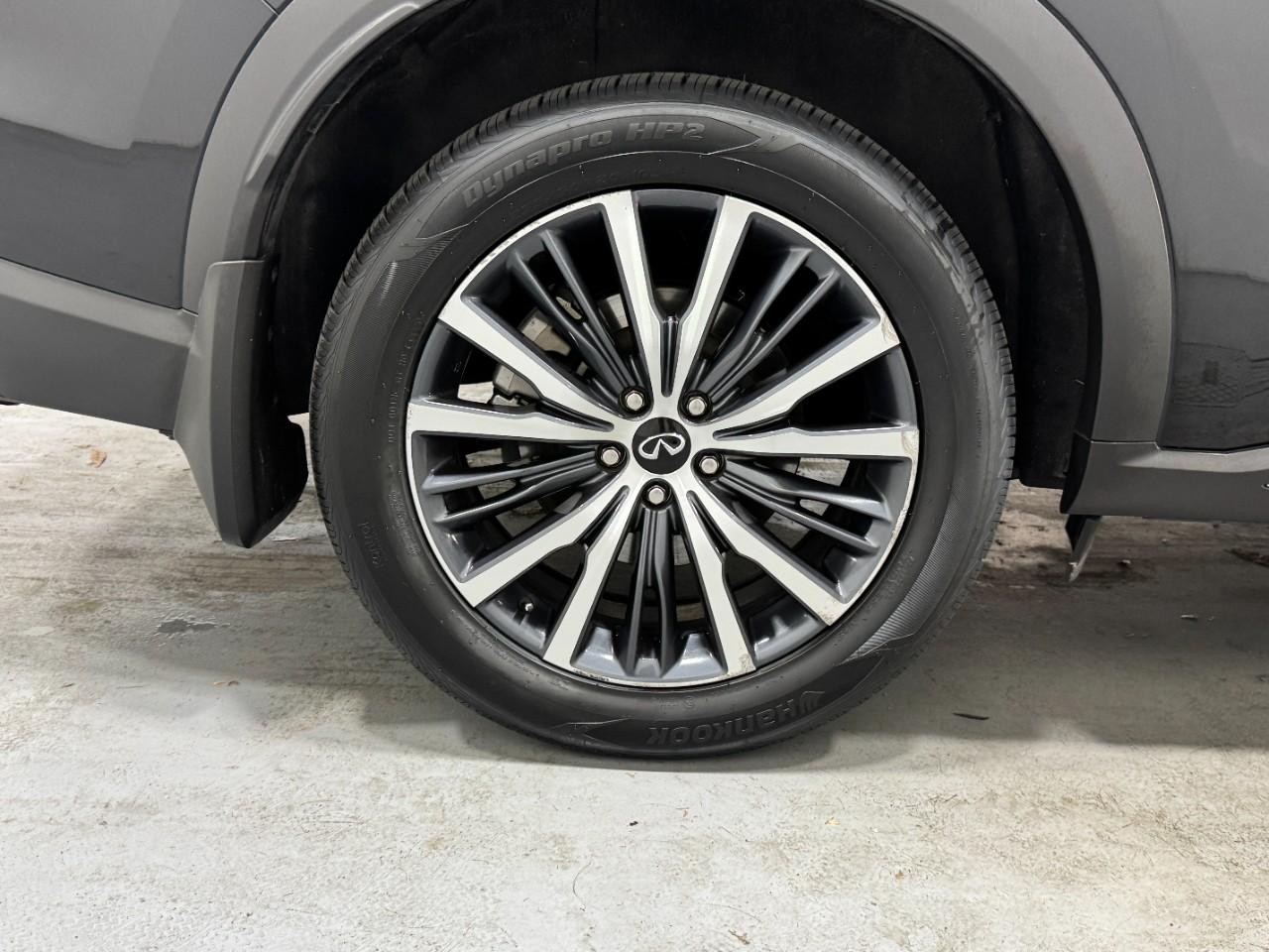 INFINITI QX60 Vehicle Full-screen Gallery Image 5