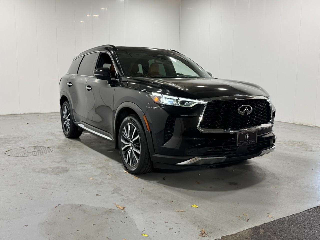 INFINITI QX60 Vehicle Full-screen Gallery Image 6