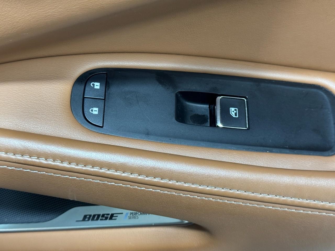 INFINITI QX60 Vehicle Full-screen Gallery Image 25