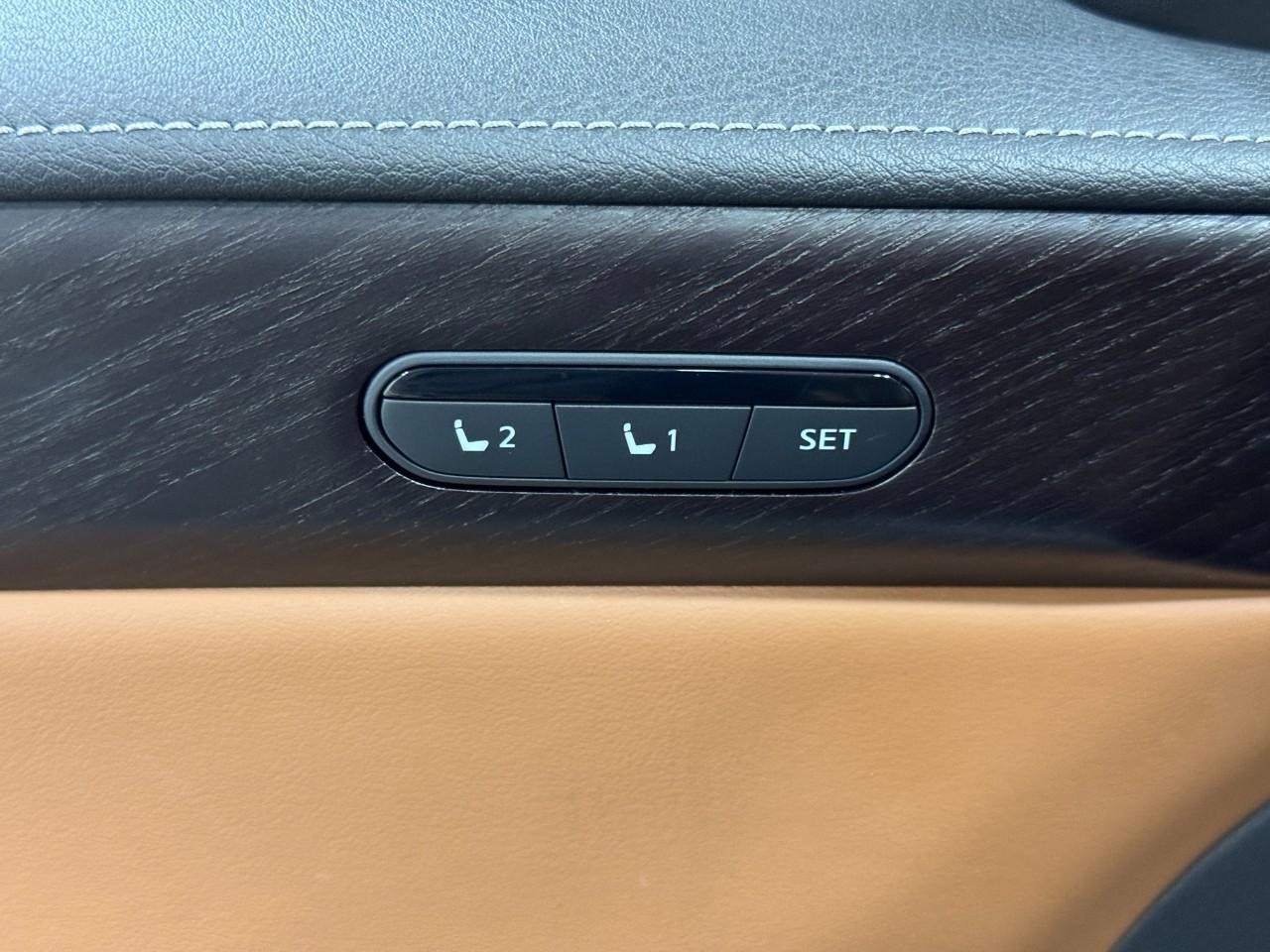 INFINITI QX60 Vehicle Full-screen Gallery Image 26