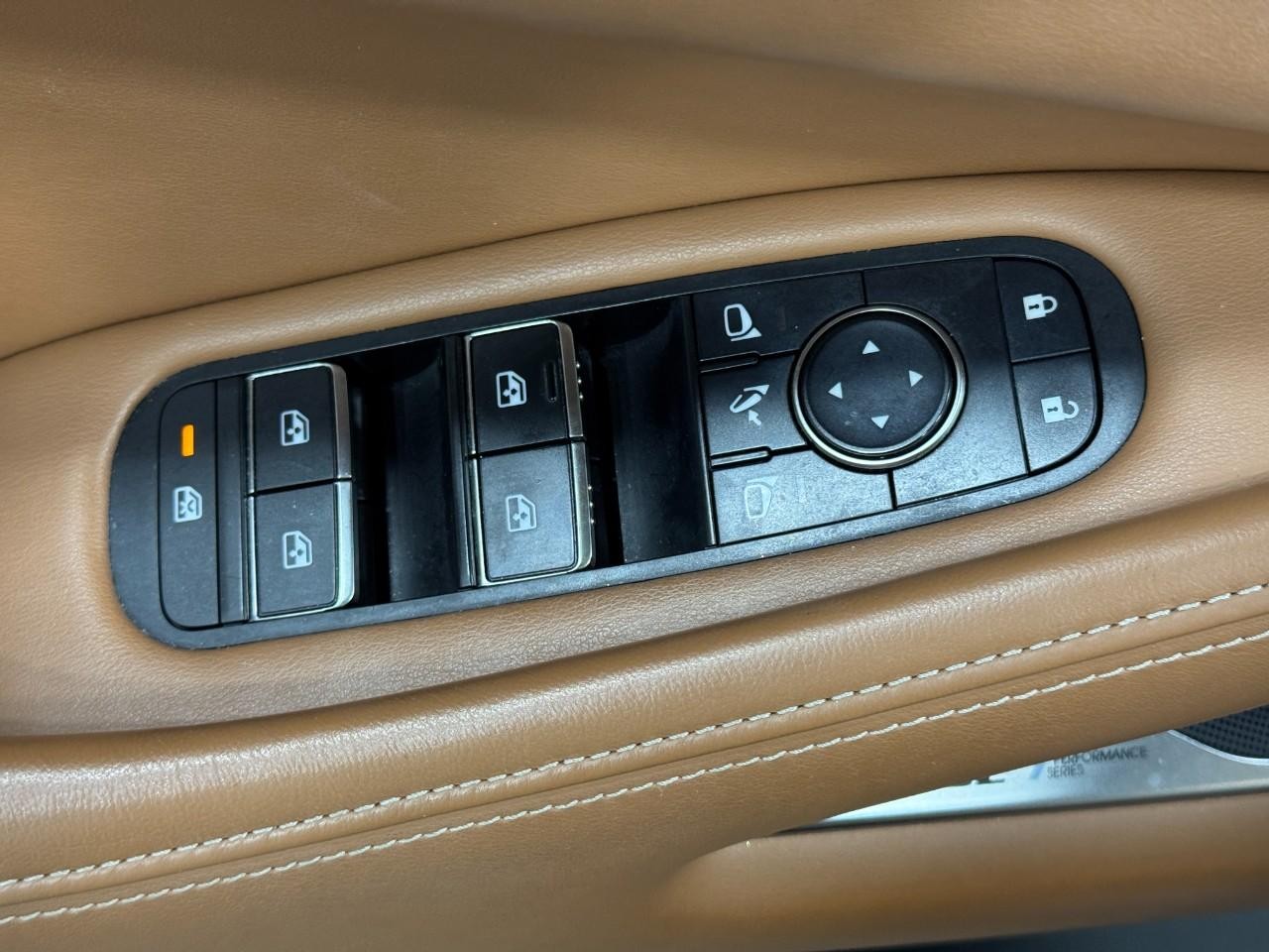 INFINITI QX60 Vehicle Full-screen Gallery Image 27