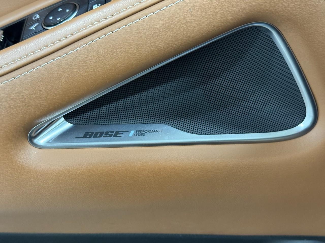 INFINITI QX60 Vehicle Full-screen Gallery Image 28