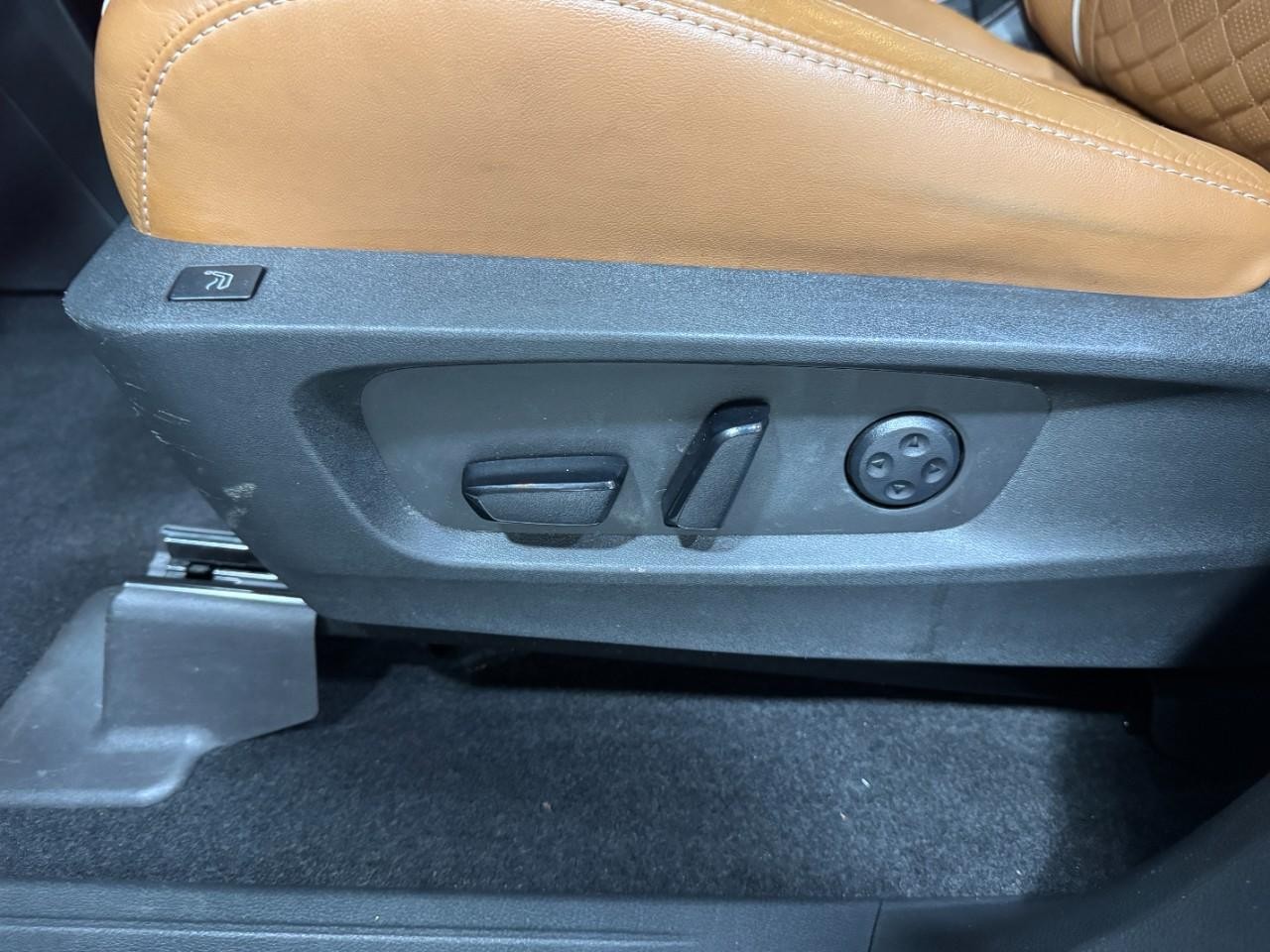 INFINITI QX60 Vehicle Full-screen Gallery Image 31