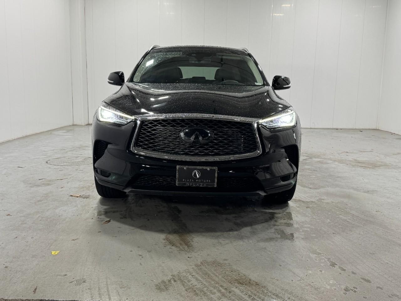 INFINITI QX50 Vehicle Full-screen Gallery Image 7