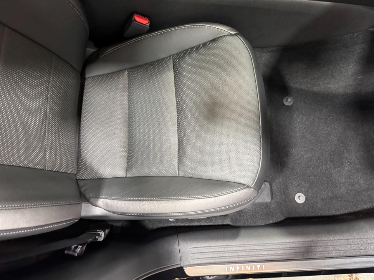 INFINITI QX50 Vehicle Full-screen Gallery Image 19