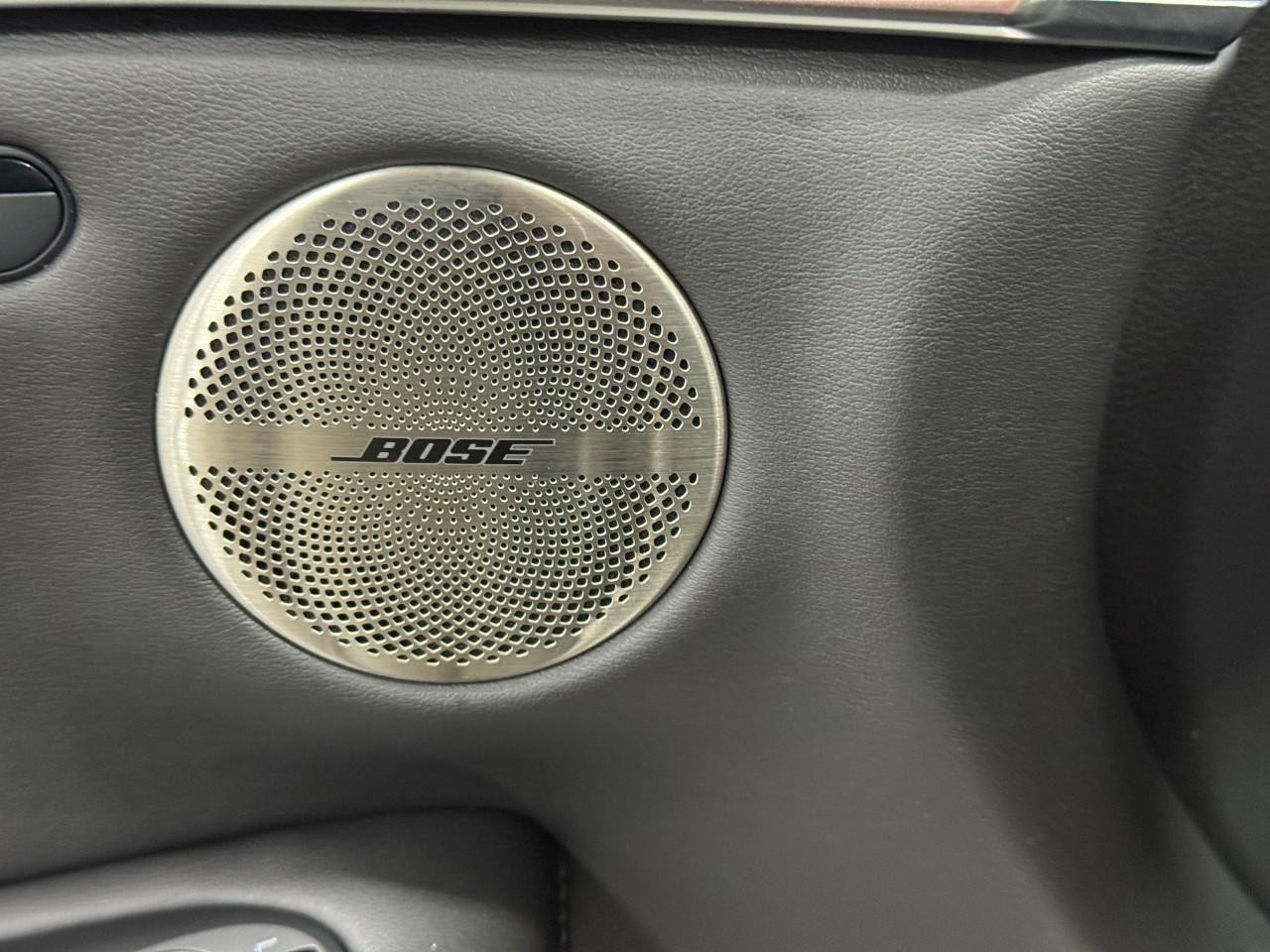 INFINITI QX50 Vehicle Full-screen Gallery Image 23