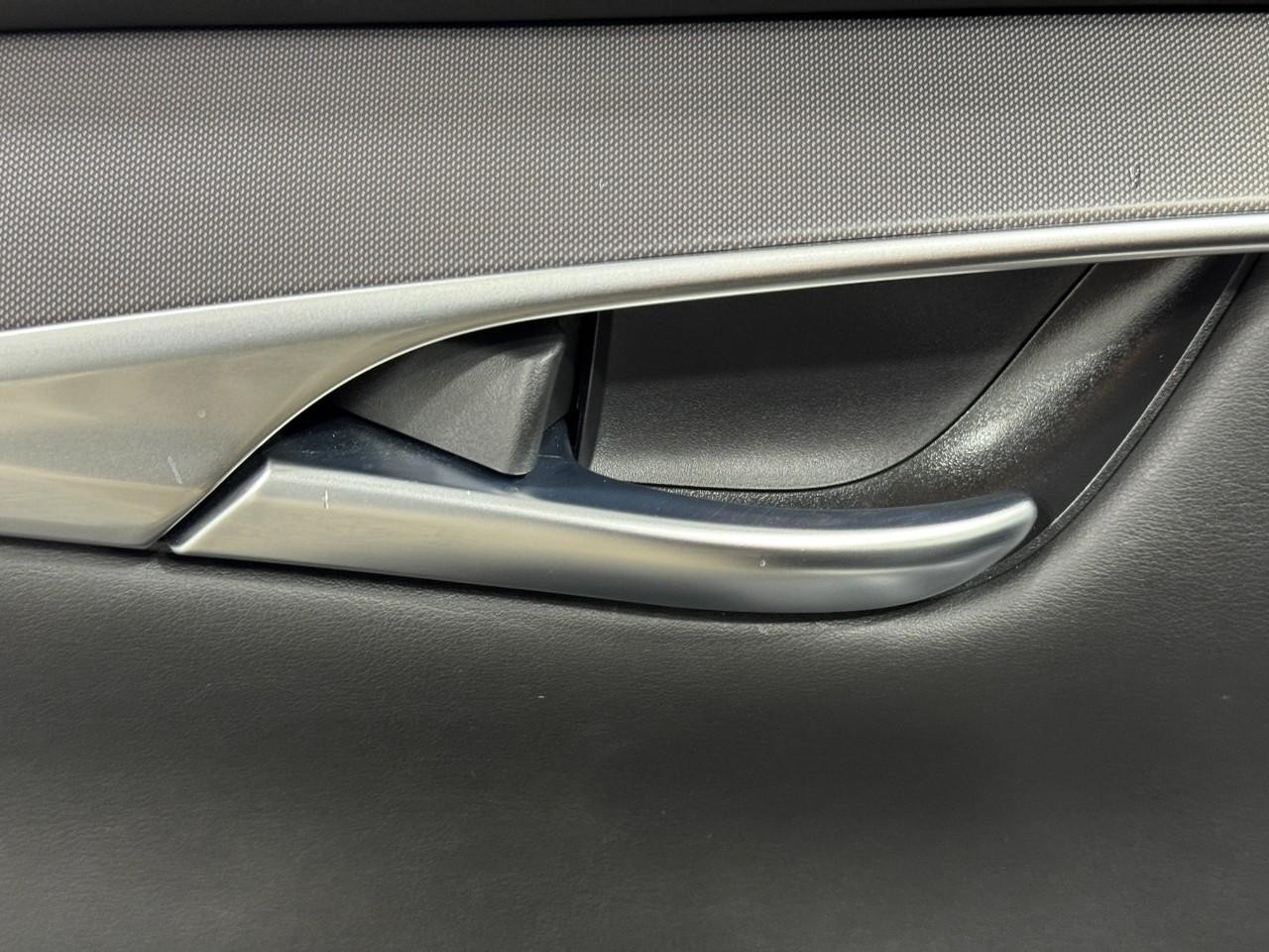 INFINITI QX50 Vehicle Full-screen Gallery Image 25