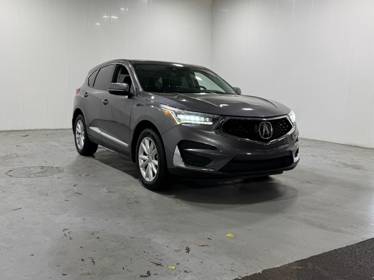 Acura RDX Vehicle Full-screen Gallery Image 6