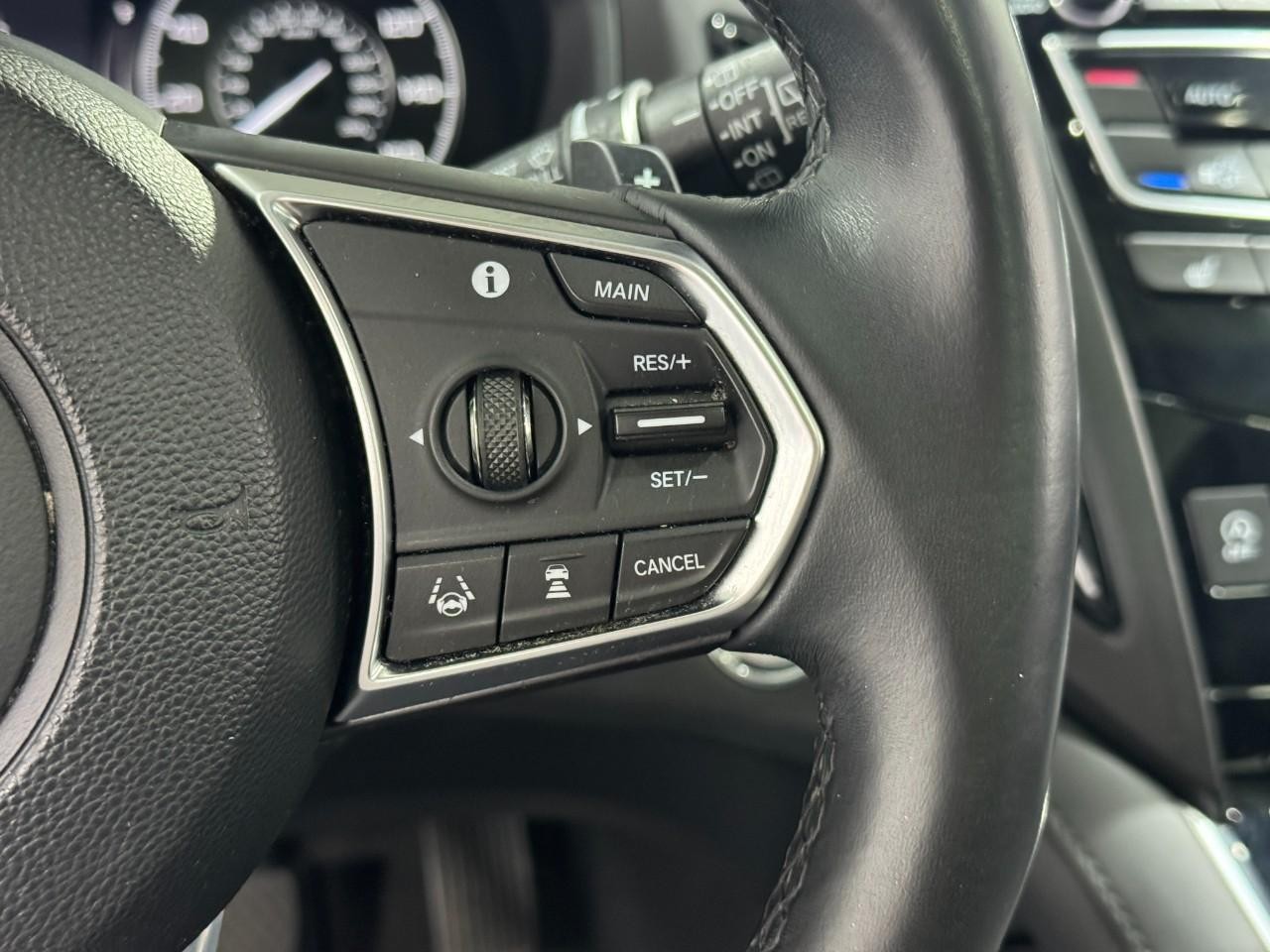 Acura RDX Vehicle Full-screen Gallery Image 31