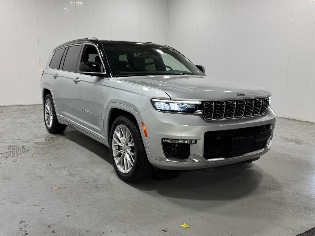 Jeep Grand Cherokee L Vehicle Full-screen Gallery Image 6