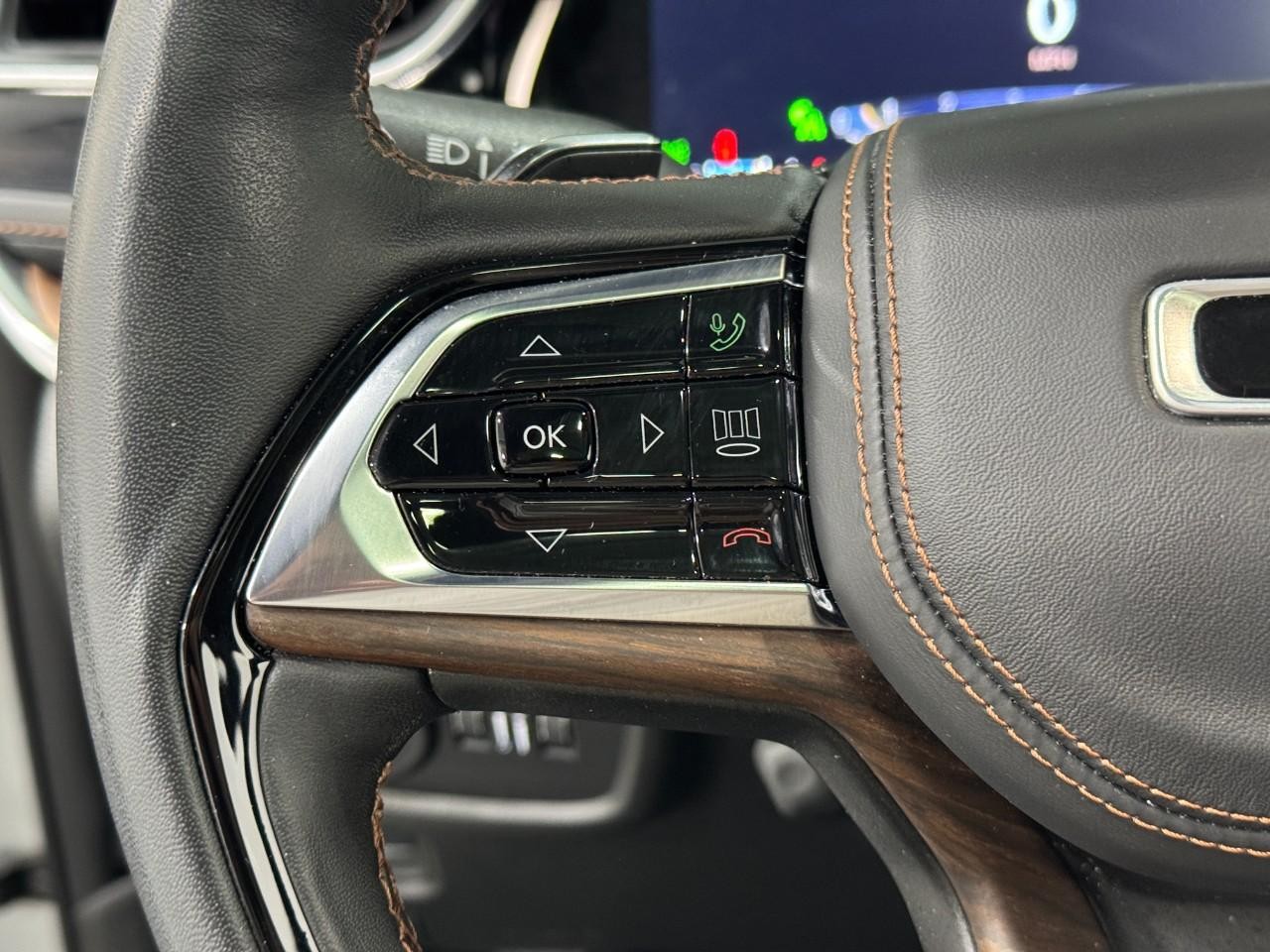 Jeep Grand Cherokee L Vehicle Full-screen Gallery Image 33