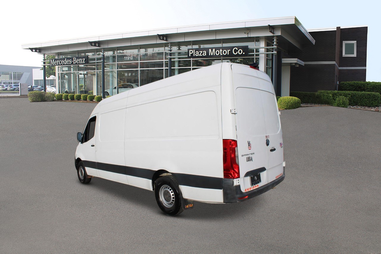 Mercedes-Benz Sprinter Cargo Van Vehicle Full-screen Gallery Image 3
