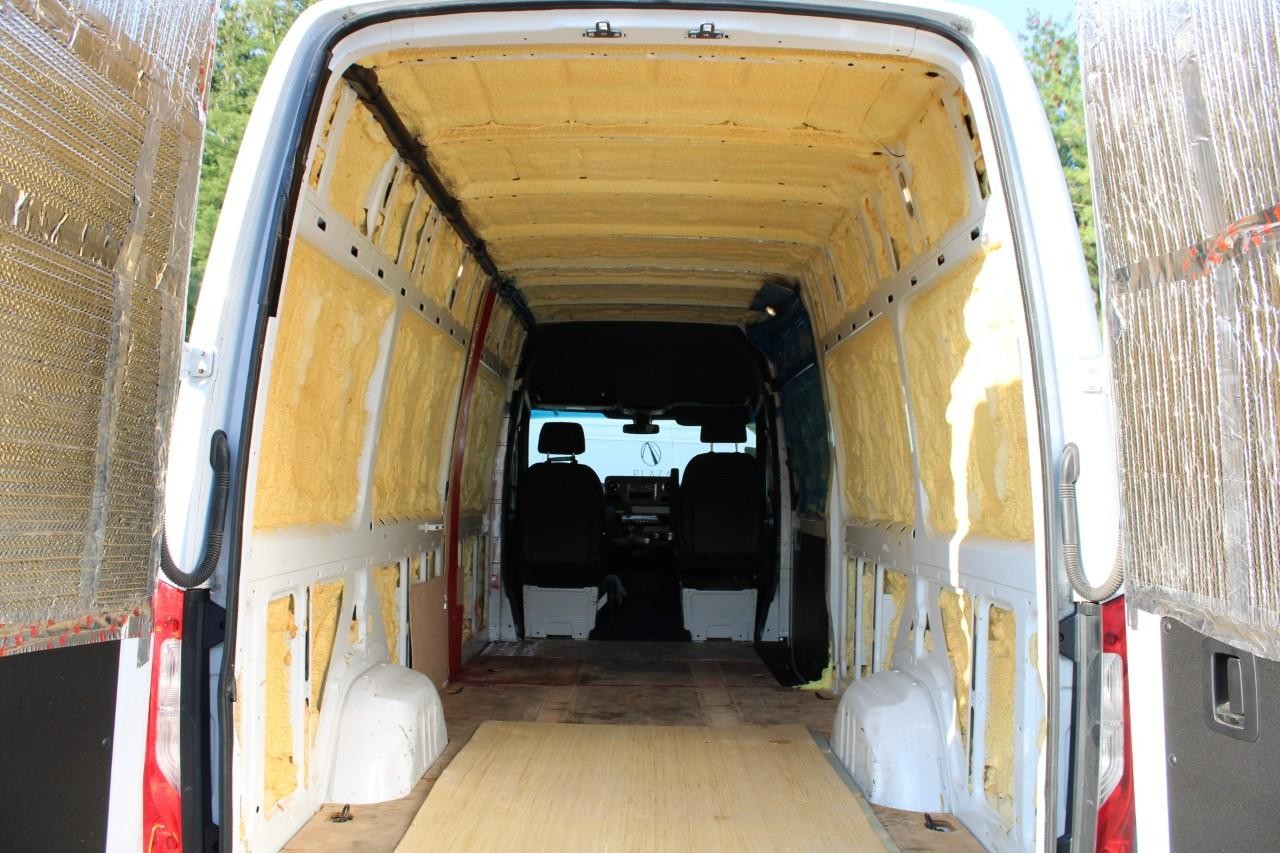 Mercedes-Benz Sprinter Cargo Van Vehicle Full-screen Gallery Image 10
