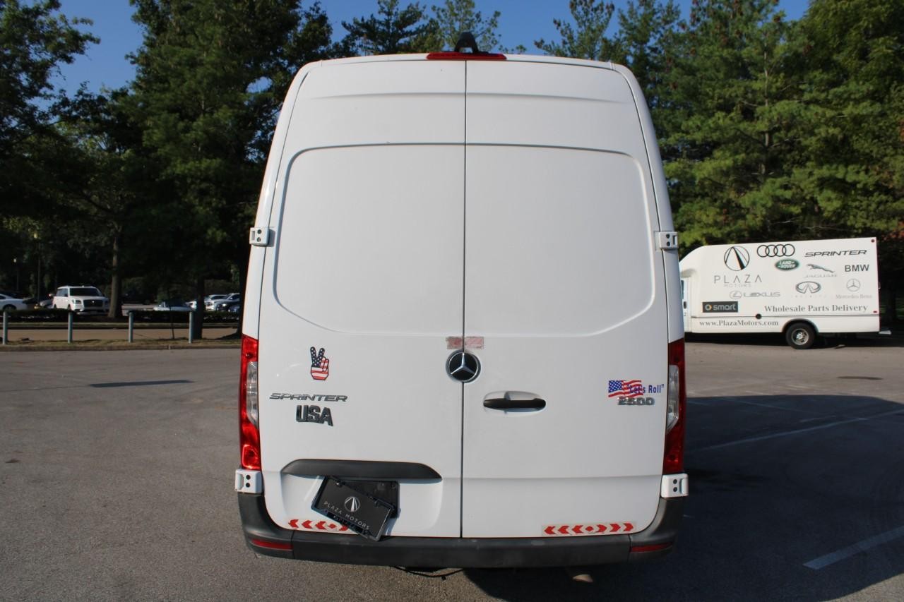 Mercedes-Benz Sprinter Cargo Van Vehicle Full-screen Gallery Image 12