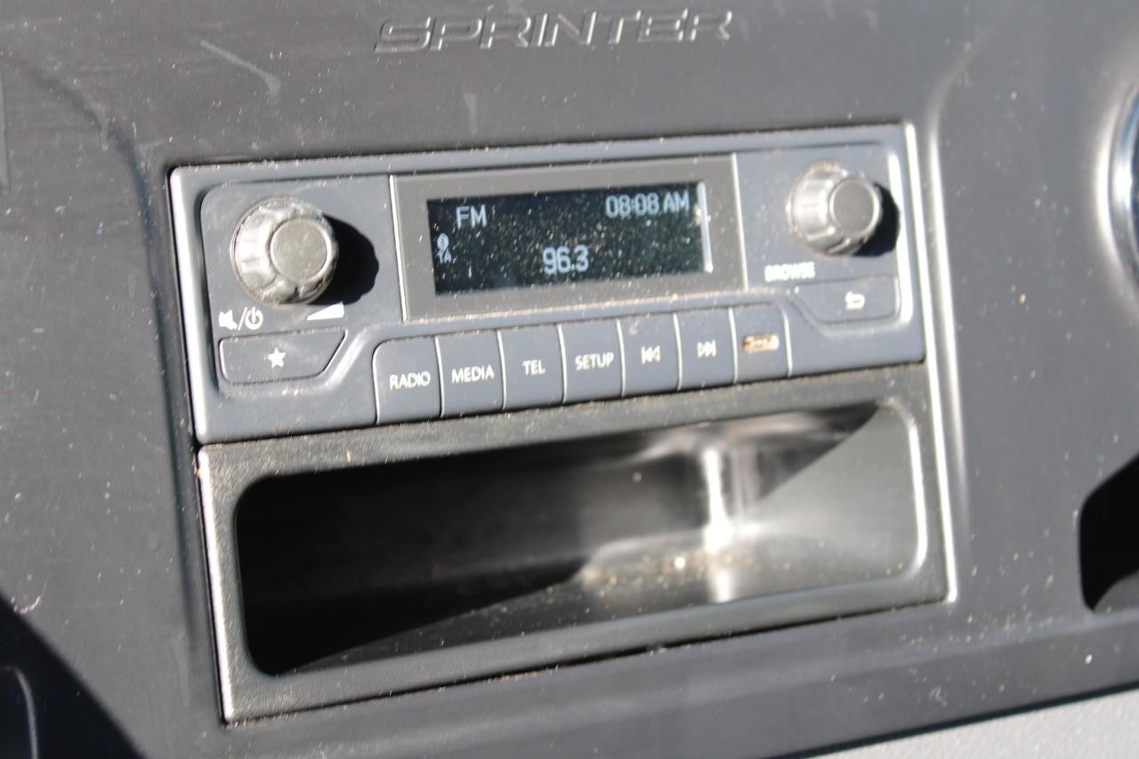 Mercedes-Benz Sprinter Cargo Van Vehicle Full-screen Gallery Image 30