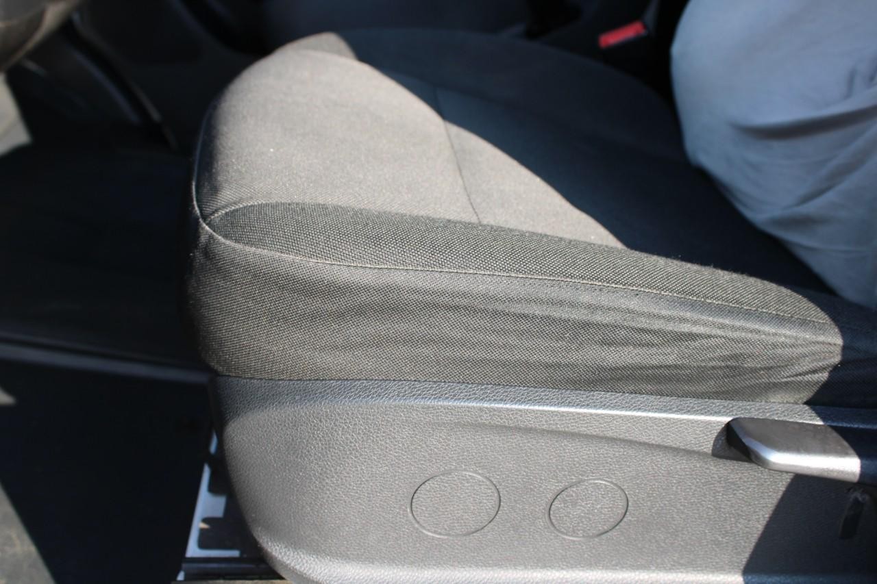 Mercedes-Benz Sprinter Cargo Van Vehicle Full-screen Gallery Image 32