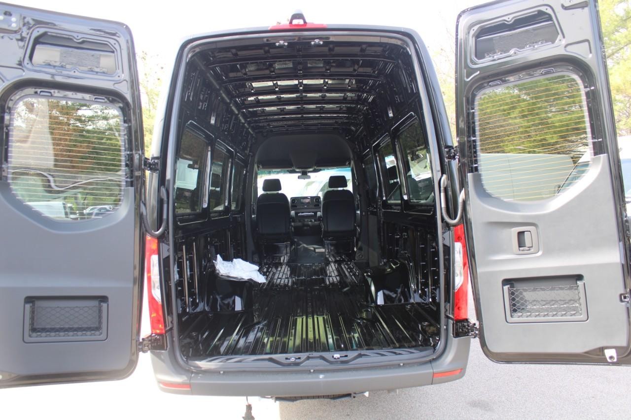 Mercedes-Benz Sprinter Cargo Van Vehicle Full-screen Gallery Image 5