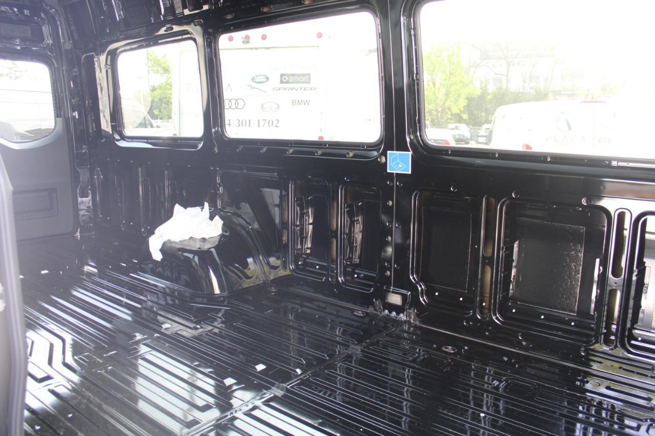 Mercedes-Benz Sprinter Cargo Van Vehicle Full-screen Gallery Image 8