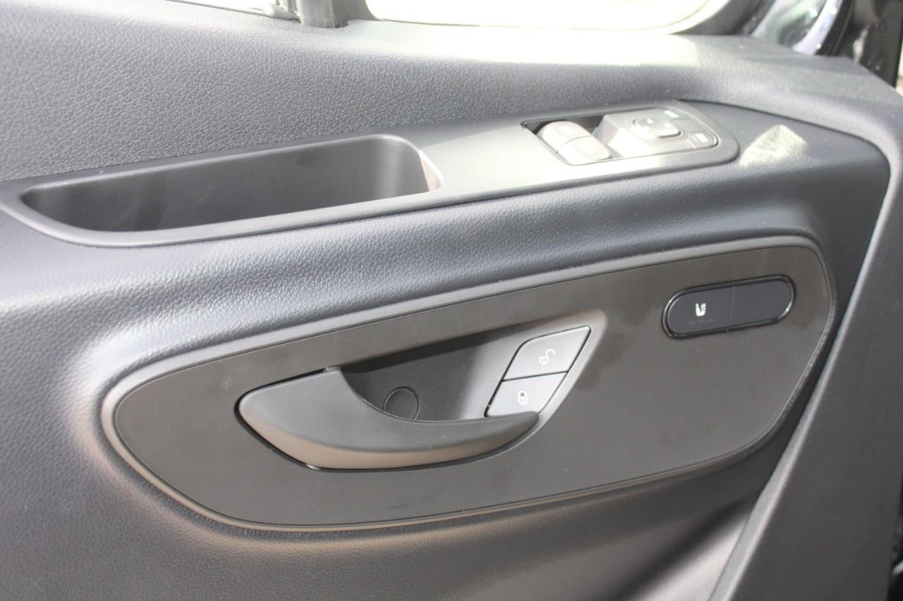 Mercedes-Benz Sprinter Cargo Van Vehicle Full-screen Gallery Image 11