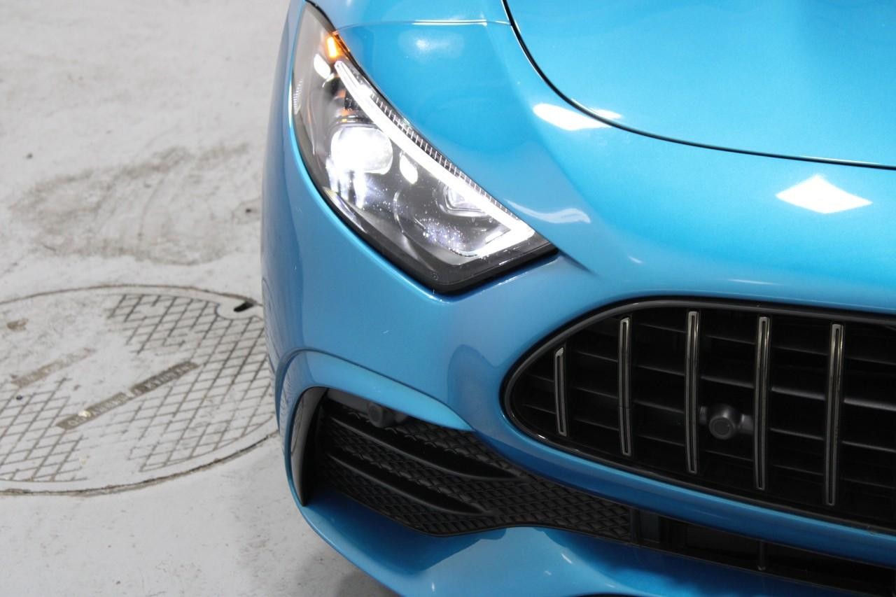 Mercedes-Benz SL Vehicle Full-screen Gallery Image 10