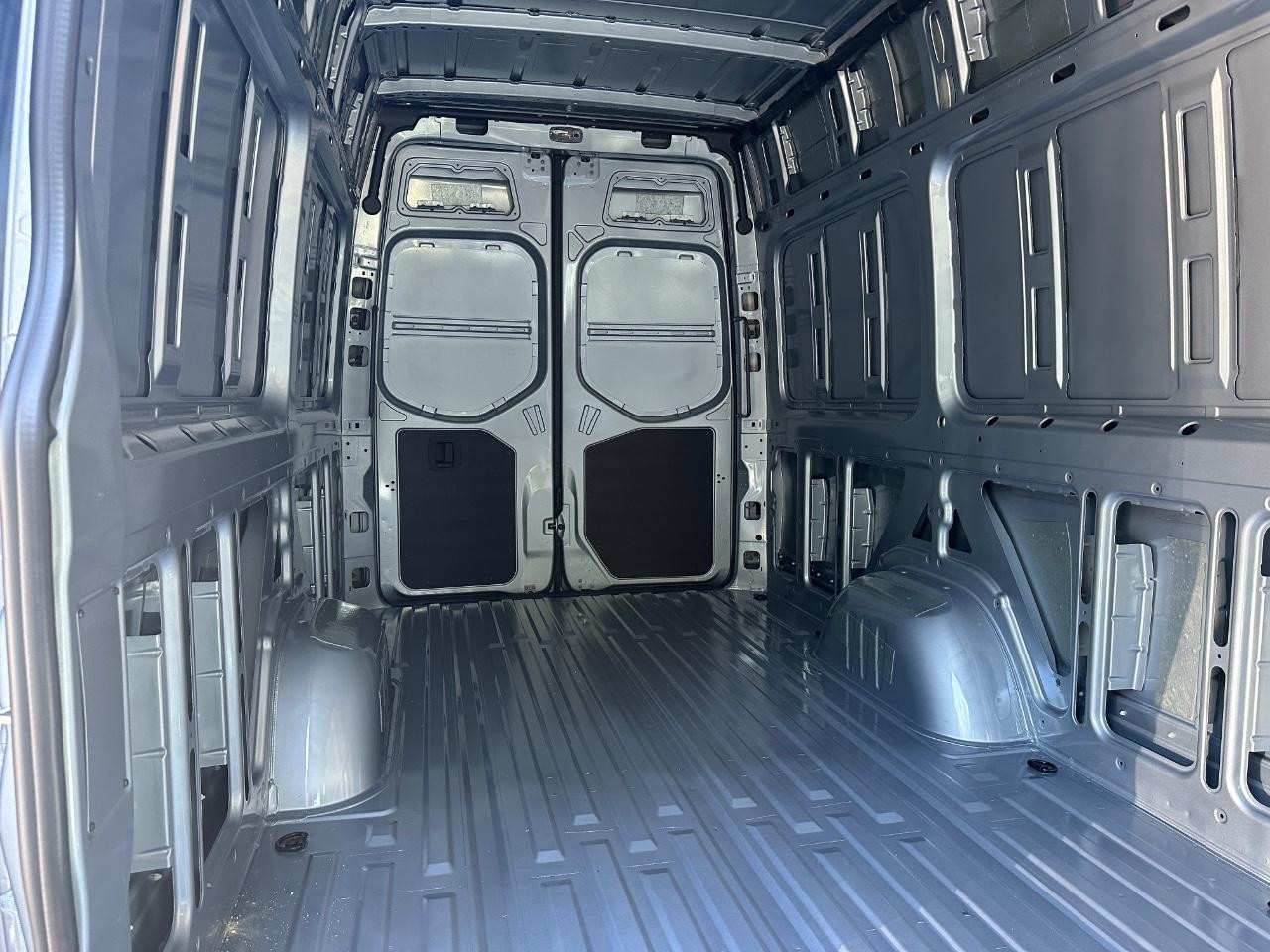 Mercedes-Benz Sprinter Cargo Van Vehicle Full-screen Gallery Image 14