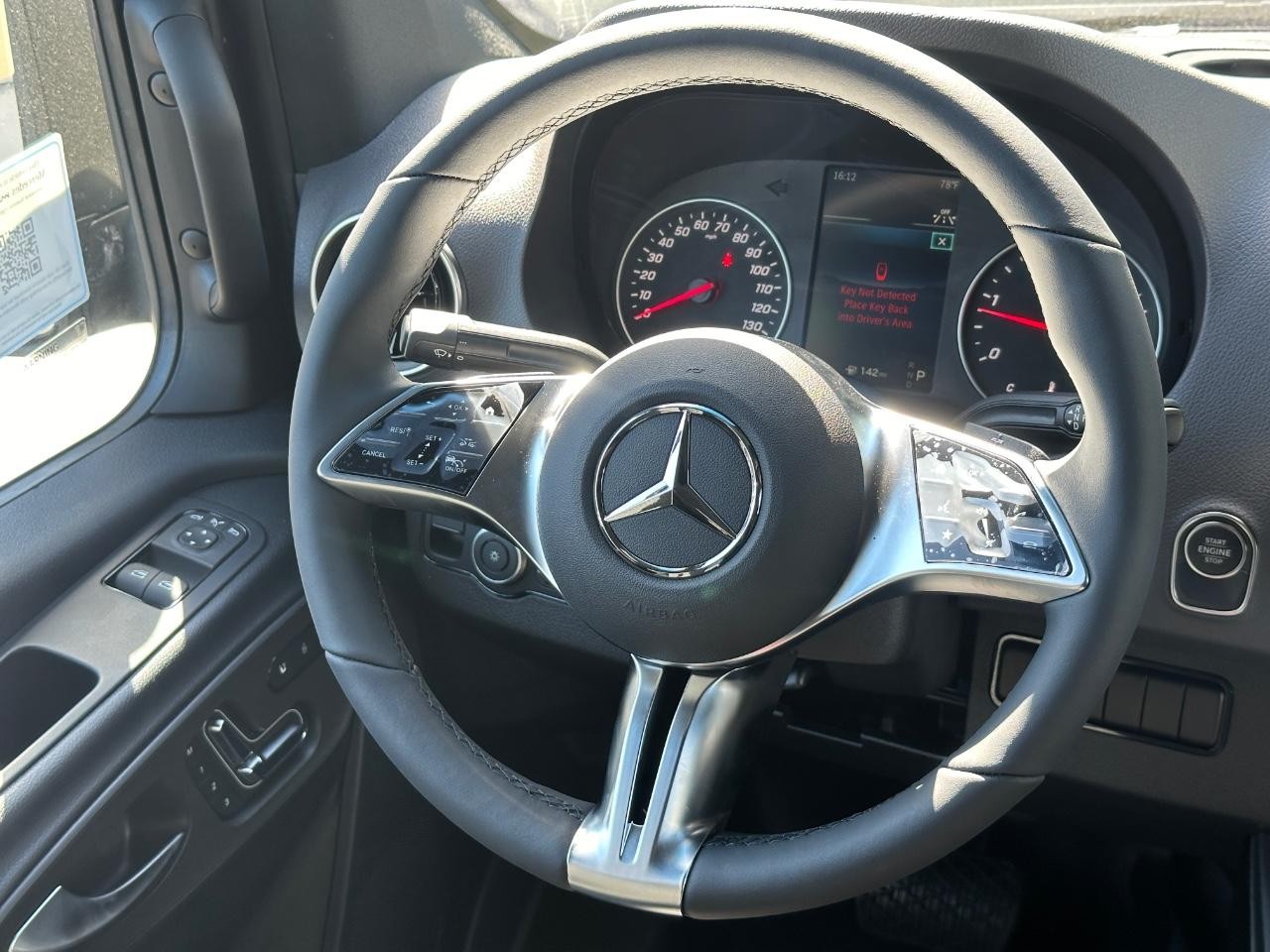 Mercedes-Benz Sprinter Cargo Van Vehicle Full-screen Gallery Image 17