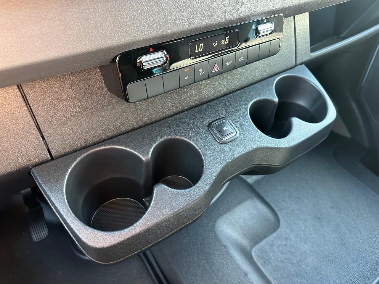 Mercedes-Benz Sprinter Cargo Van Vehicle Full-screen Gallery Image 24