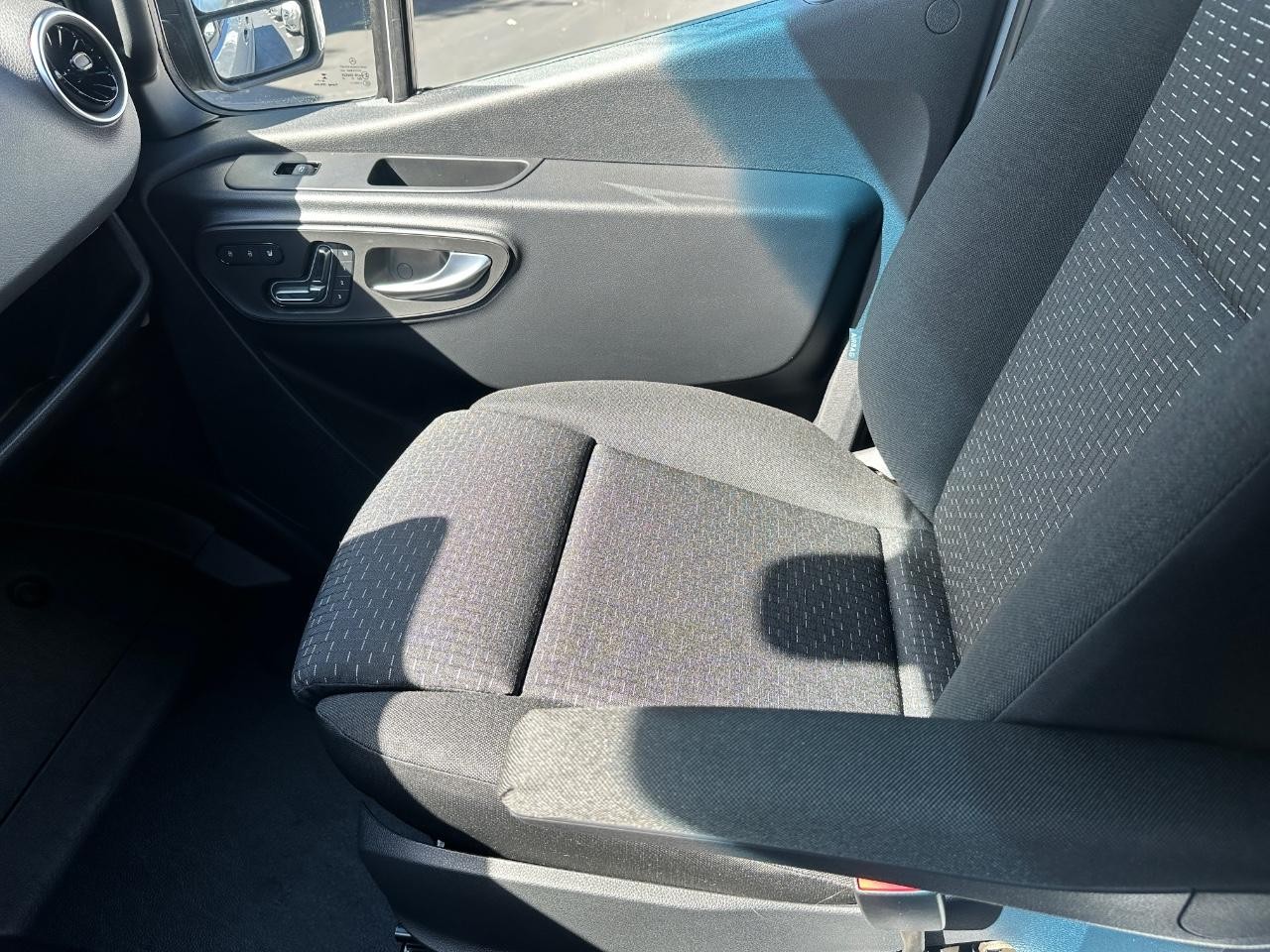 Mercedes-Benz Sprinter Cargo Van Vehicle Full-screen Gallery Image 25