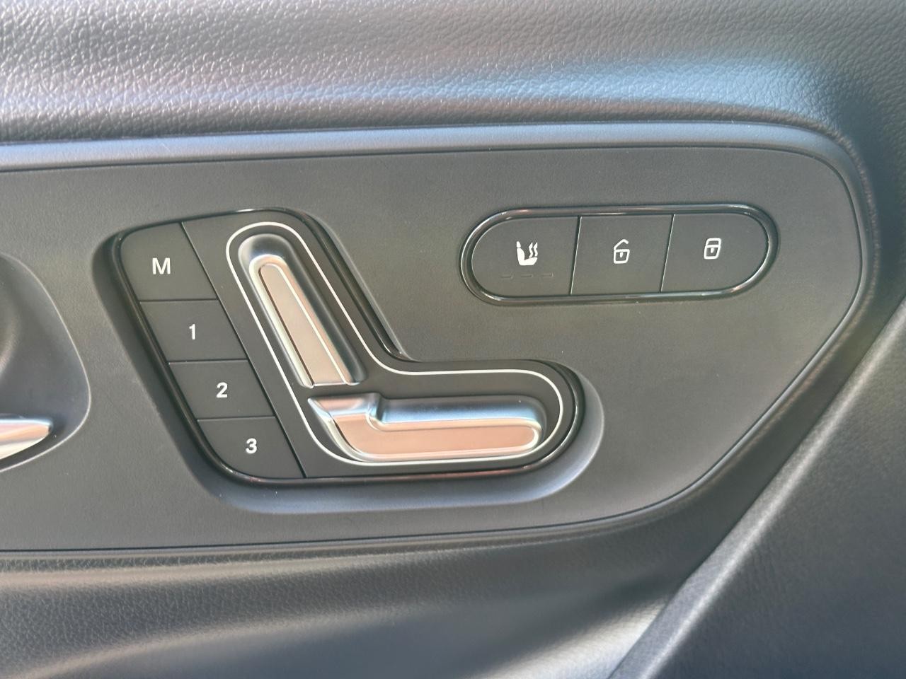 Mercedes-Benz Sprinter Cargo Van Vehicle Full-screen Gallery Image 29