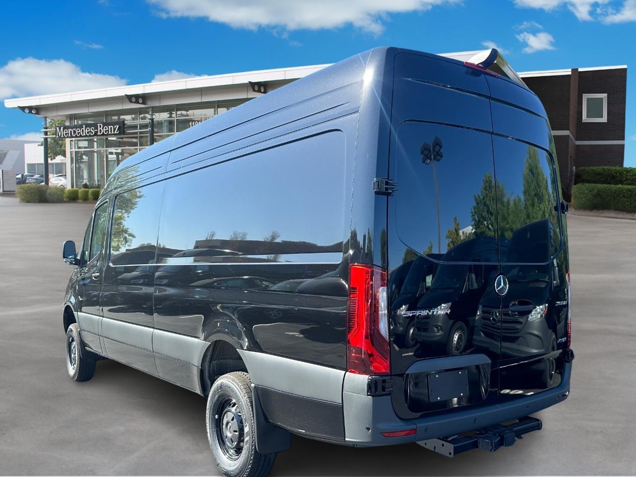 Mercedes-Benz Sprinter Cargo Van Vehicle Full-screen Gallery Image 3